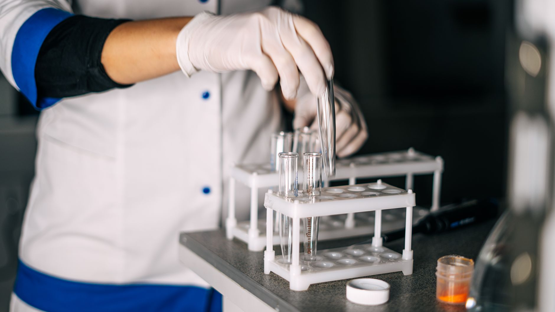 Sanofi asumă angajamente obligatorii după investigația Comisiei Europene privind vaccinurile antigripale