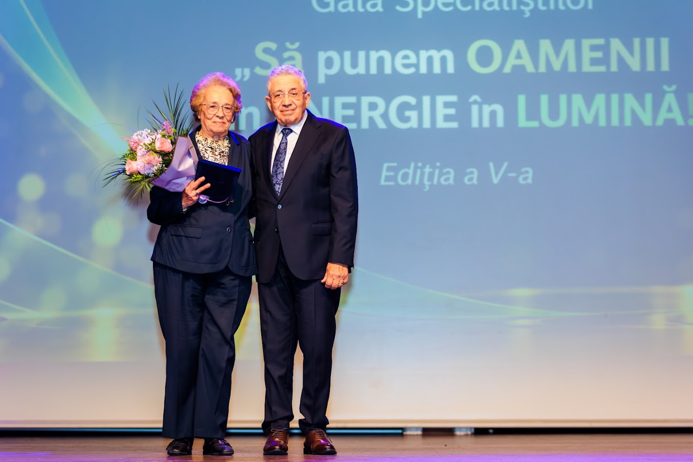 Anca Popescu este onorată pentru o carieră de peste 60 de ani în sistemul energetic național