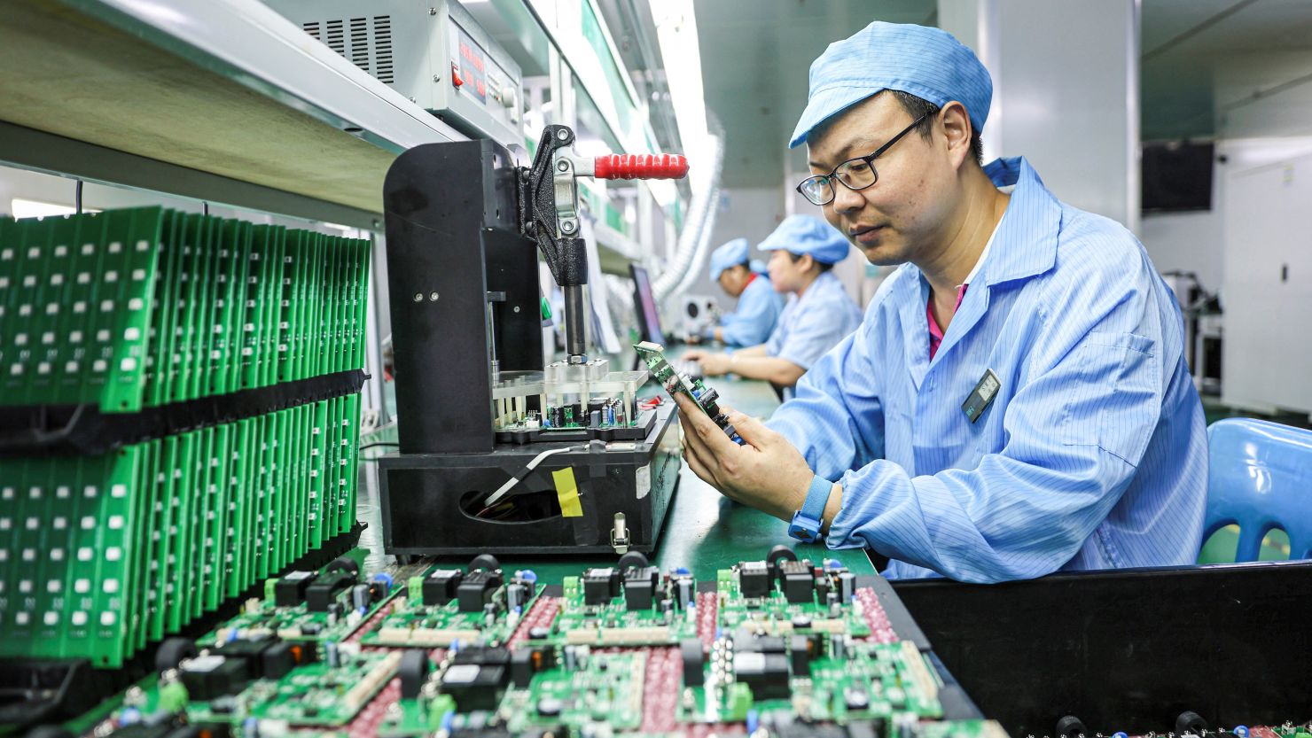 Constructorii auto chinezi accelerează investițiile în Europa pentru a anticipa noile reguli de producție