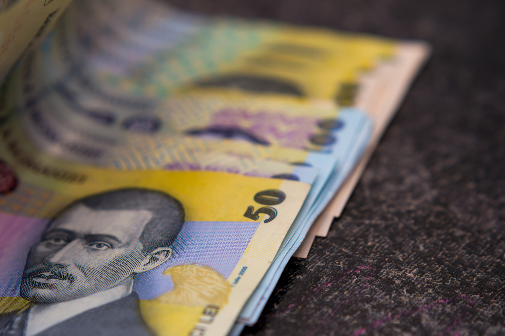 BCR și BID extind finanțarea IMM-urilor: linii de credit revolving și garanții de până la 80%
