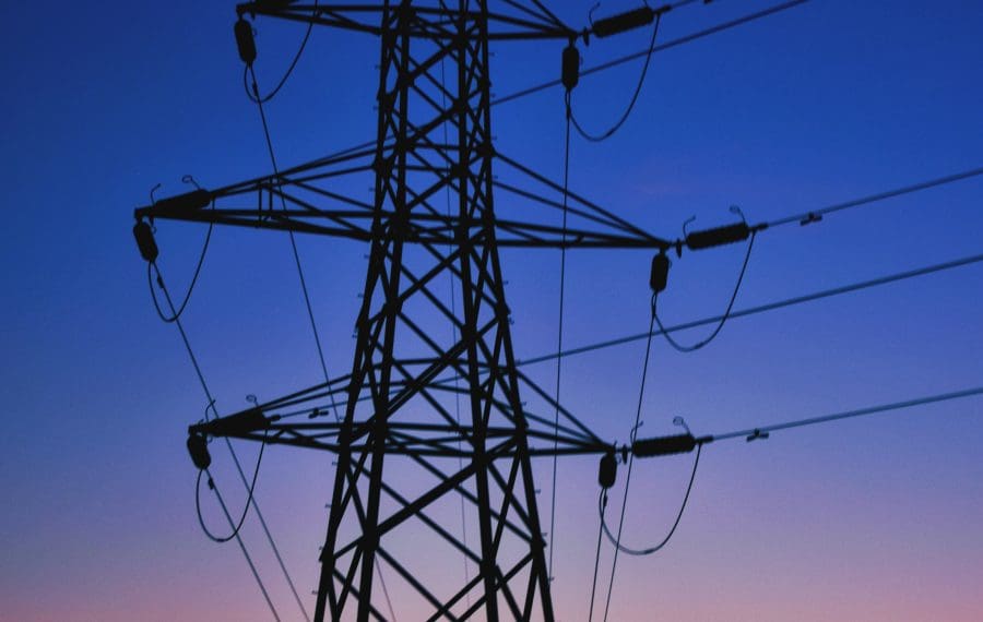 Consumul de energie electrică în România a scăzut cu 4% în primele opt luni ale anului 2026