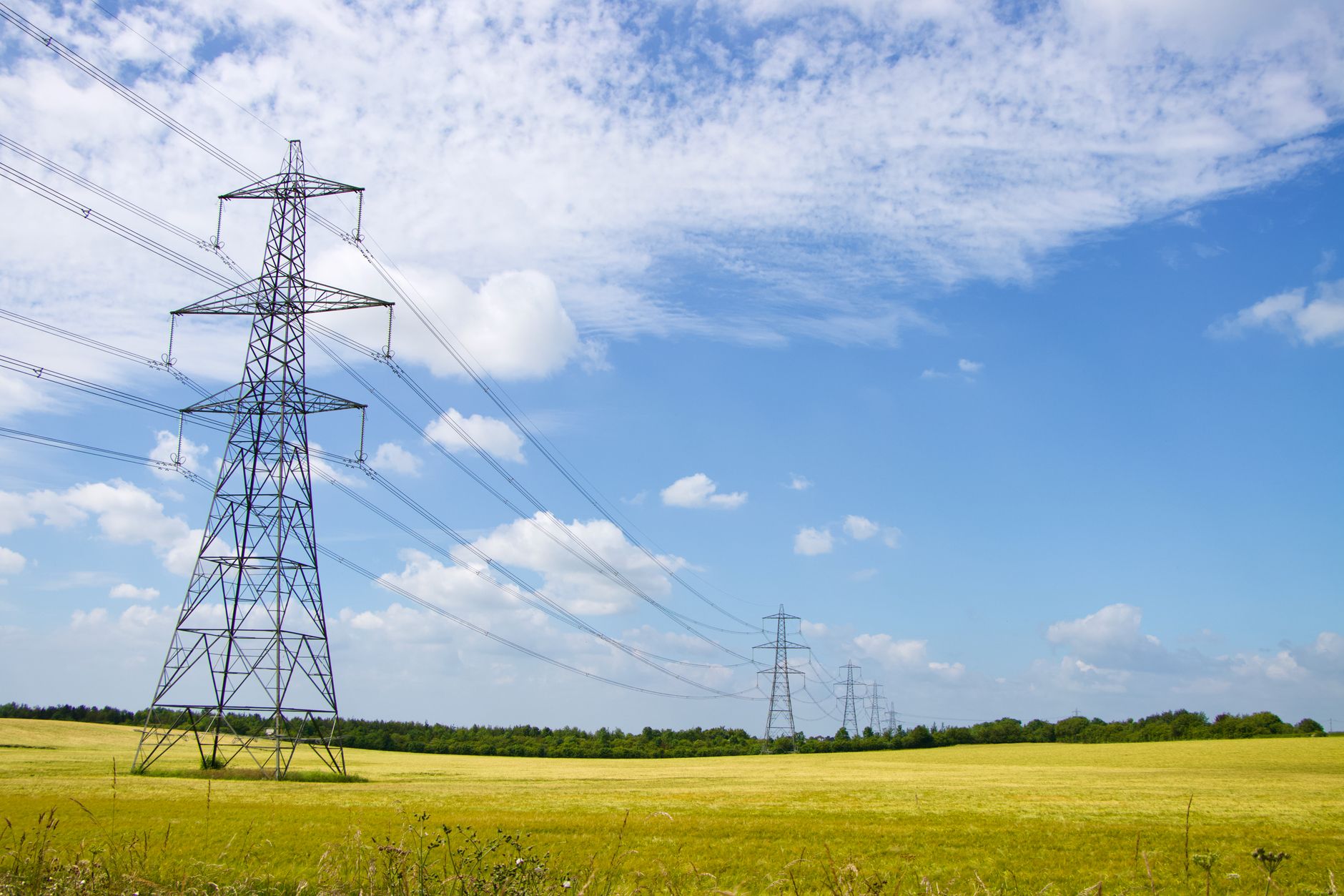 Consumul de energie electrică în România a scăzut cu 4% în primele opt luni ale anului