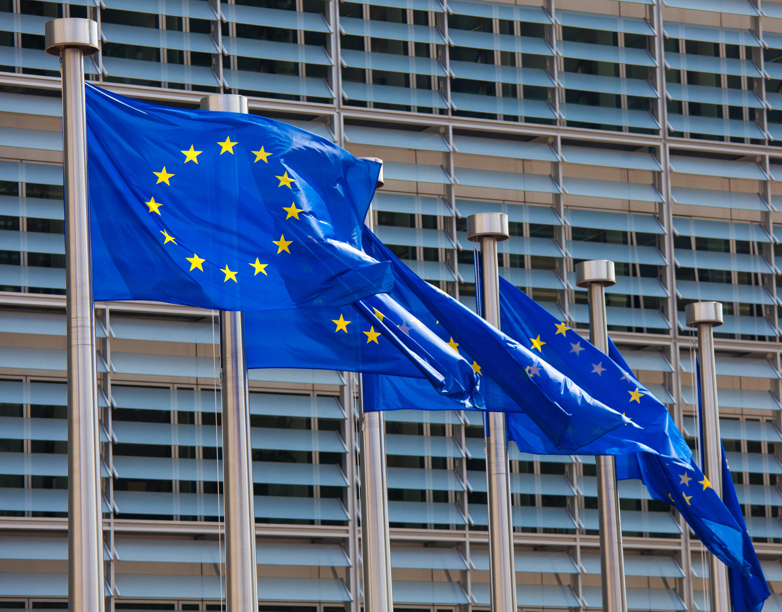 Comisia Europeană propune amânarea regulilor privind emisiile de metan pentru a proteja aprovizionarea cu energie