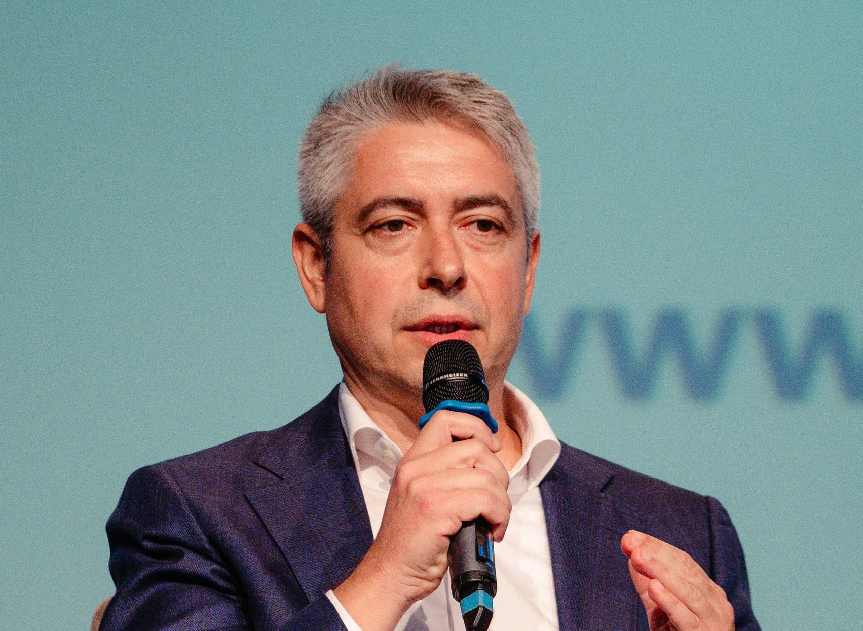 Consumul de energie electrică devine resursă pentru echilibrarea sistemului național în România