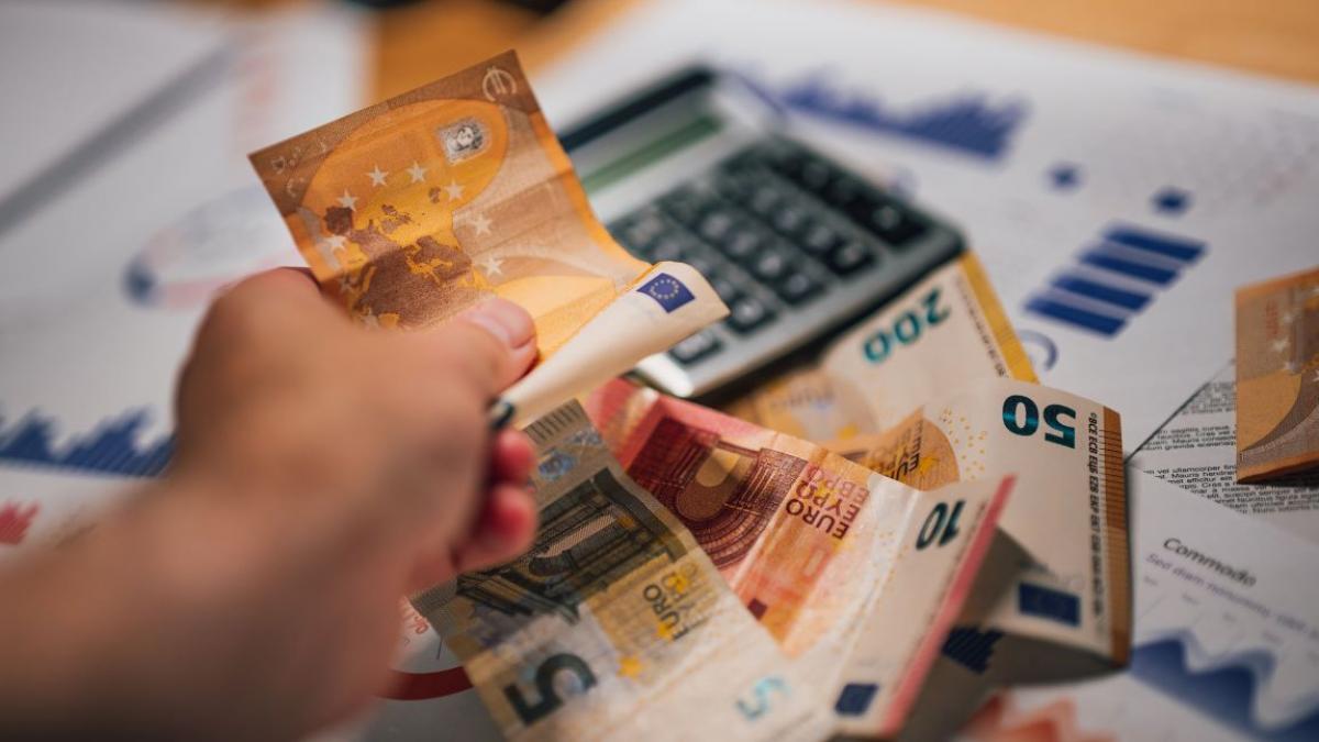 Creșterea prețului motorinei afectează economia SUA: de la transport la alimente și jucării