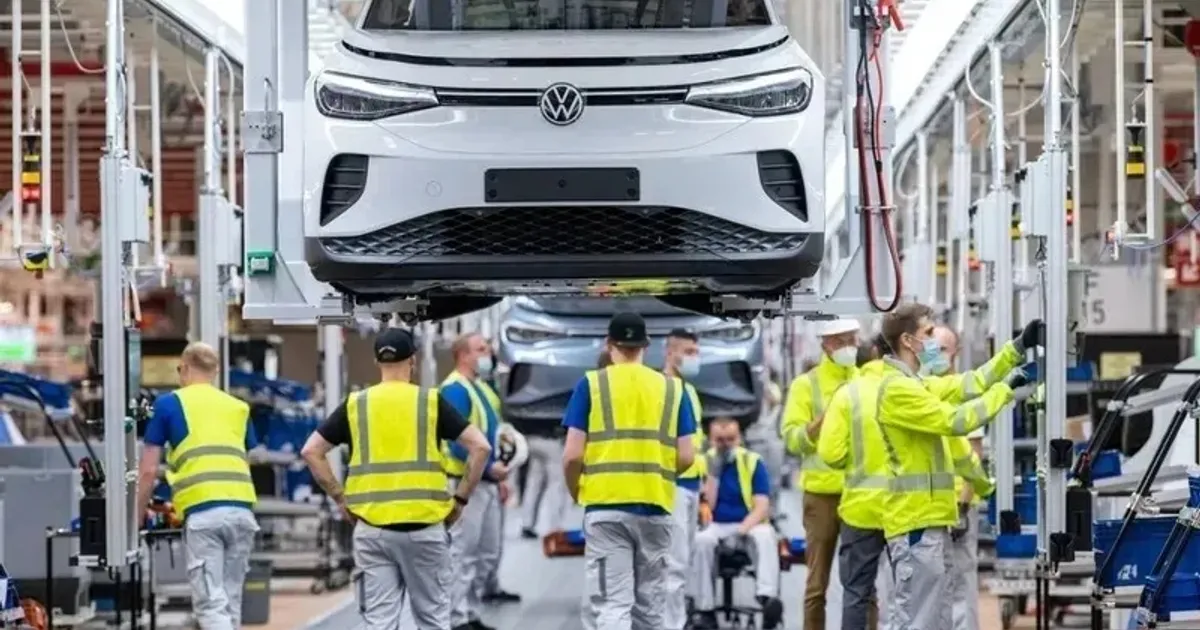 Grupul Volkswagen inițiază o rechemare masivă de vehicule electrice din cauza riscului de incendiu