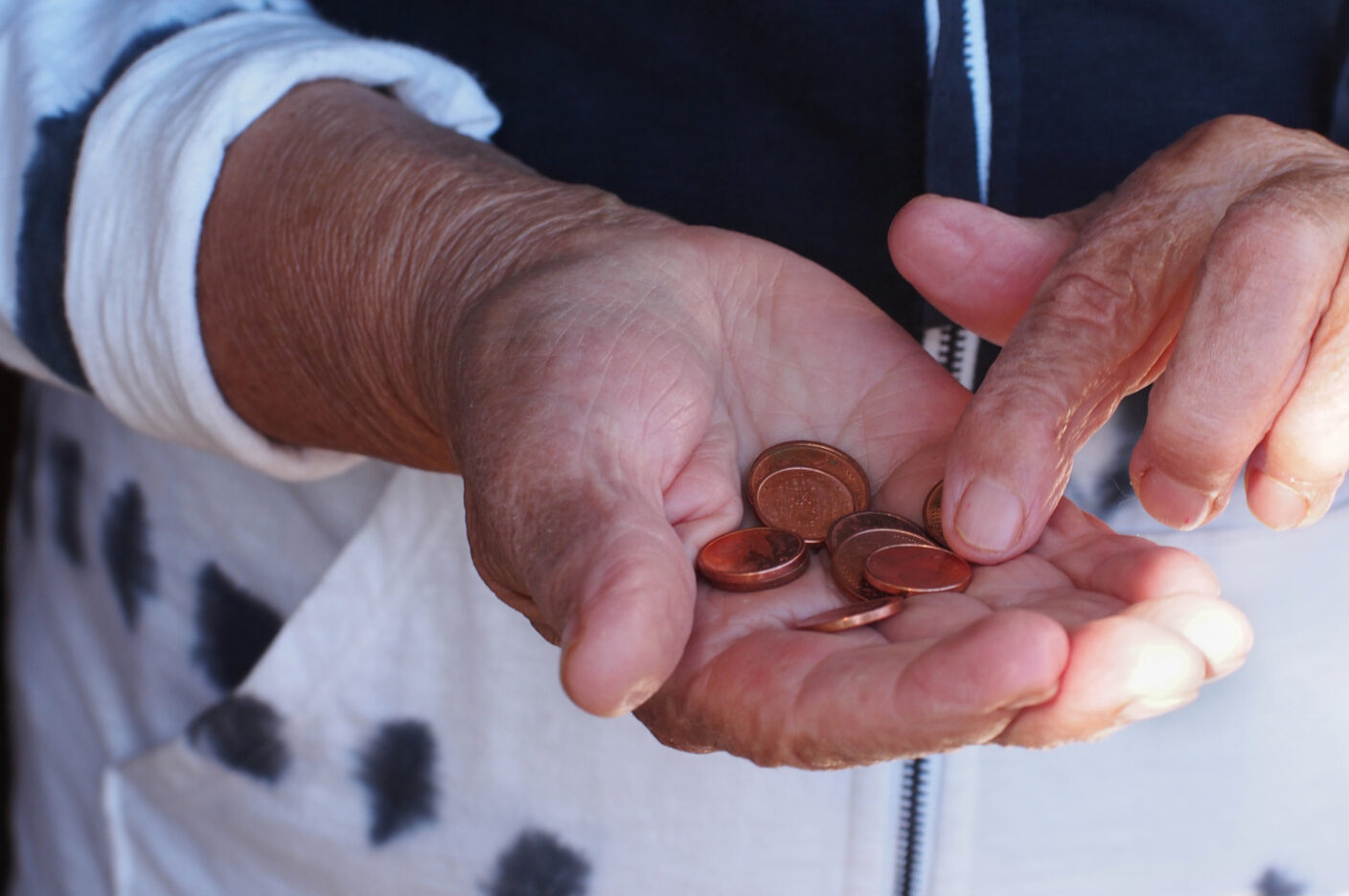 Nicușor Dan a promulgat legea care permite românilor să economisească pentru pensie prin investiții pe bursă