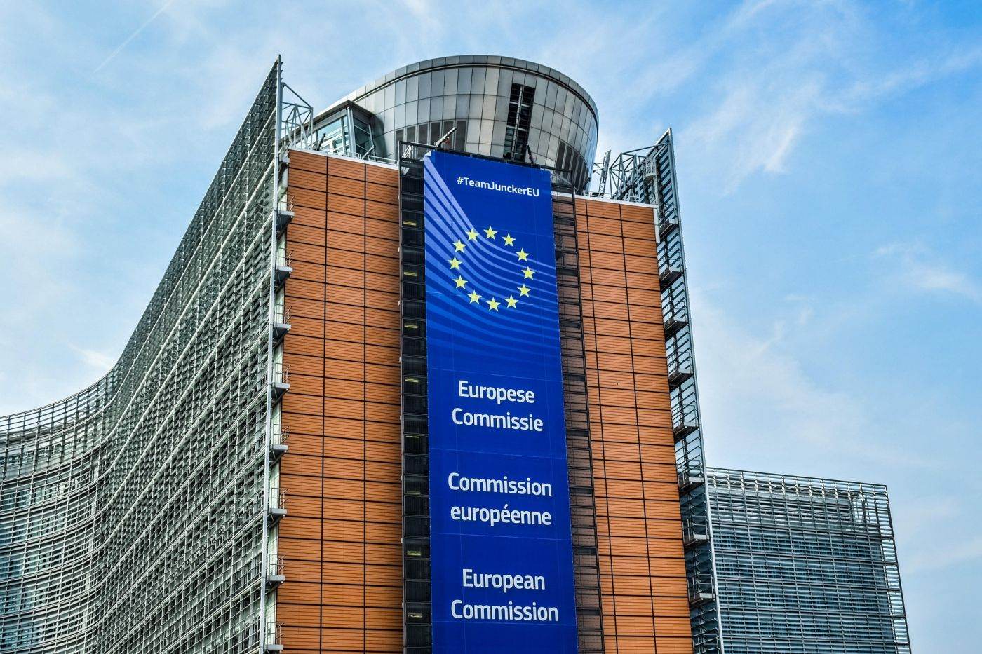 Comisia Europeană alocă 3,4 miliarde de euro pentru 77 de proiecte de tehnologii net-zero