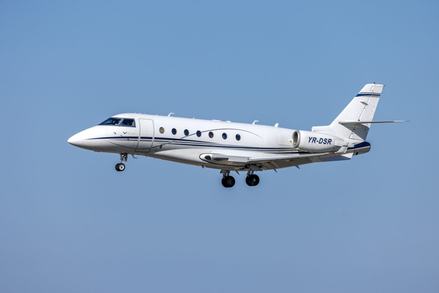 Investitori din retail și imobiliare sunt implicați în afaceri de aviație privată prin My Jet