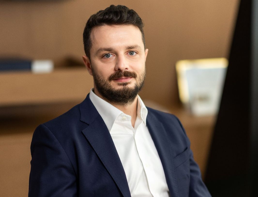 Adrian Stoichină: Protecția cumpărătorilor de locuințe trebuie să se bazeze pe garanții, nu pe sancțiuni