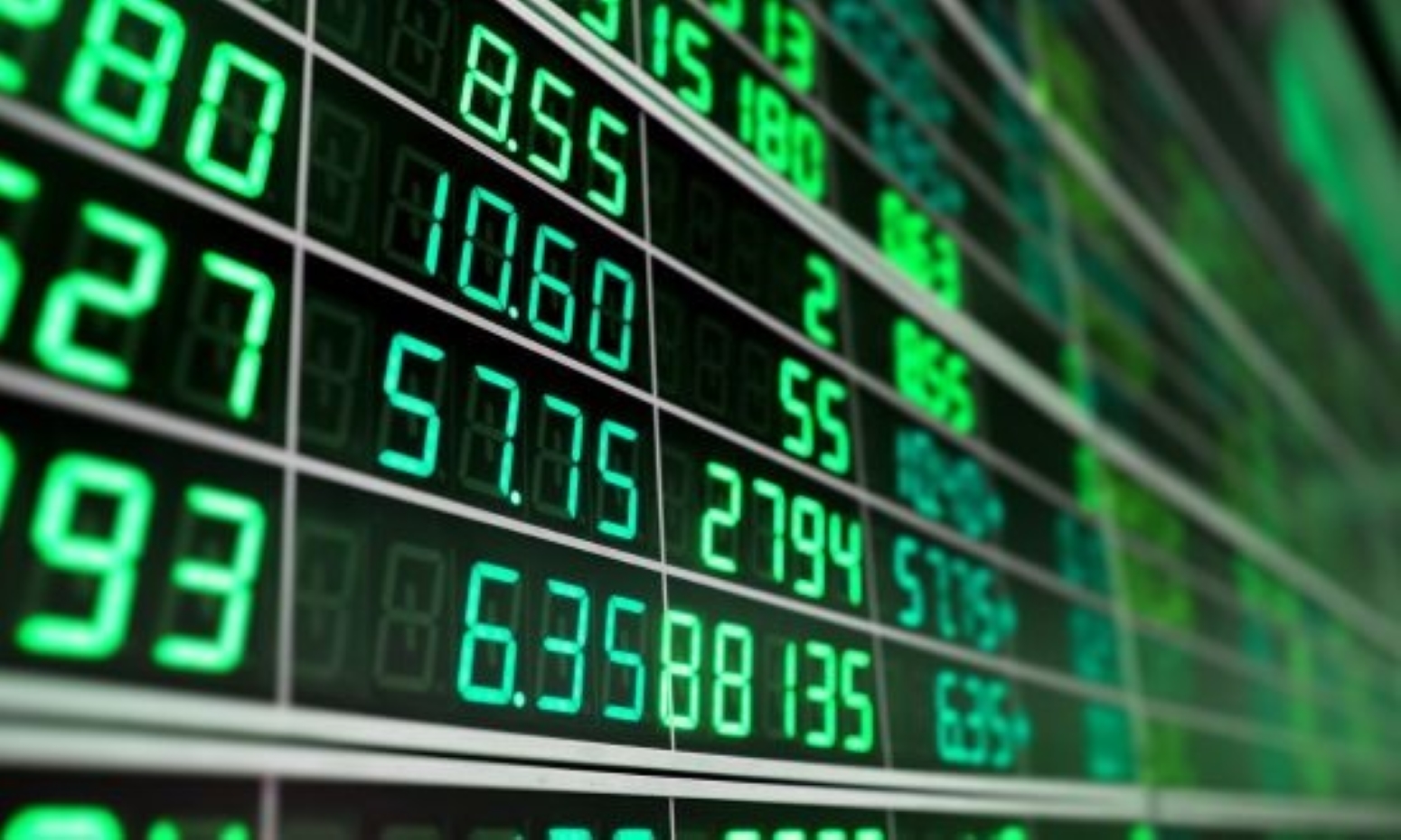 Bursa de Valori București înregistrează creșteri consecutive, indicele BET depășind pragul de 35.100 de puncte