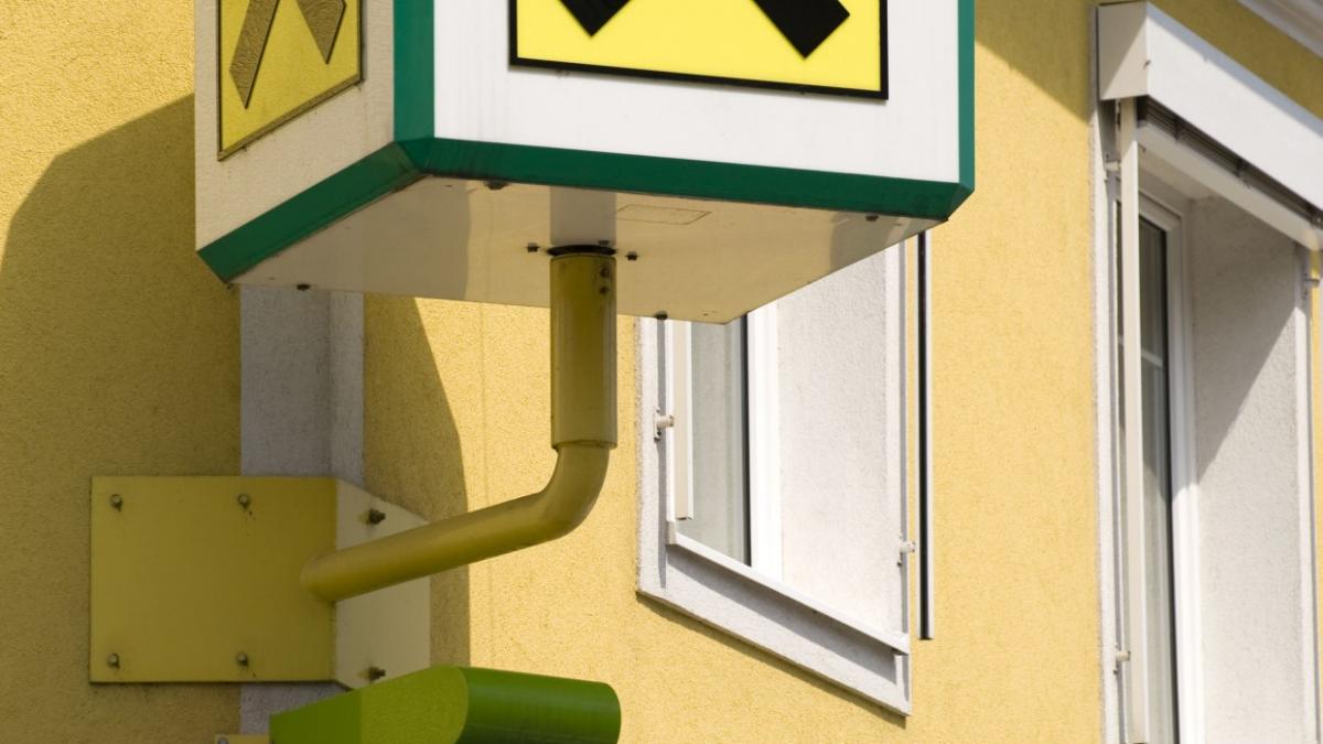 Raiffeisen Bank va prelua Garanti Bank și două companii din grupul Garanti BBVA România