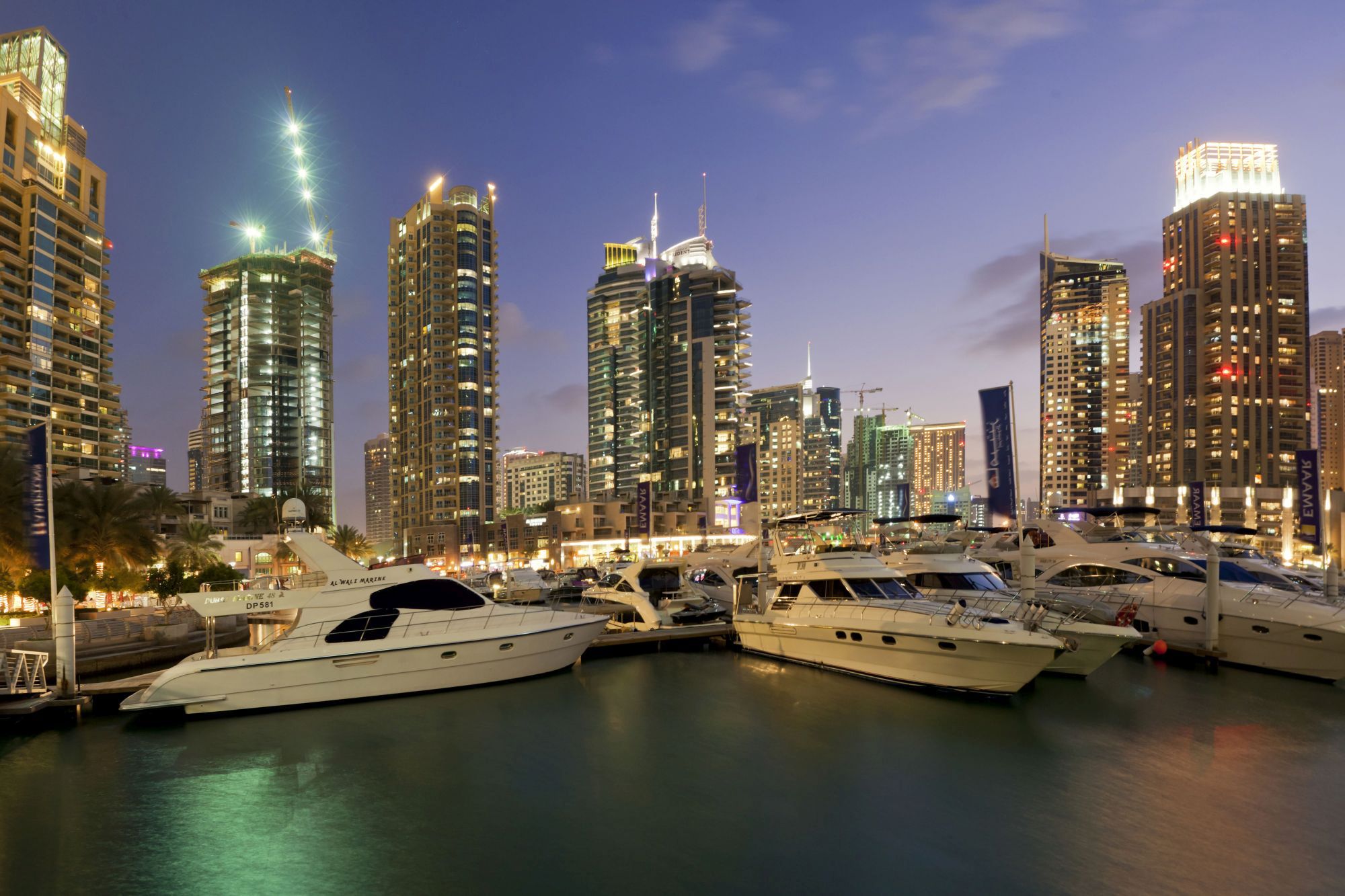 Scandal financiar în Dubai: AIX Investment Group a încetat plățile către mii de investitori