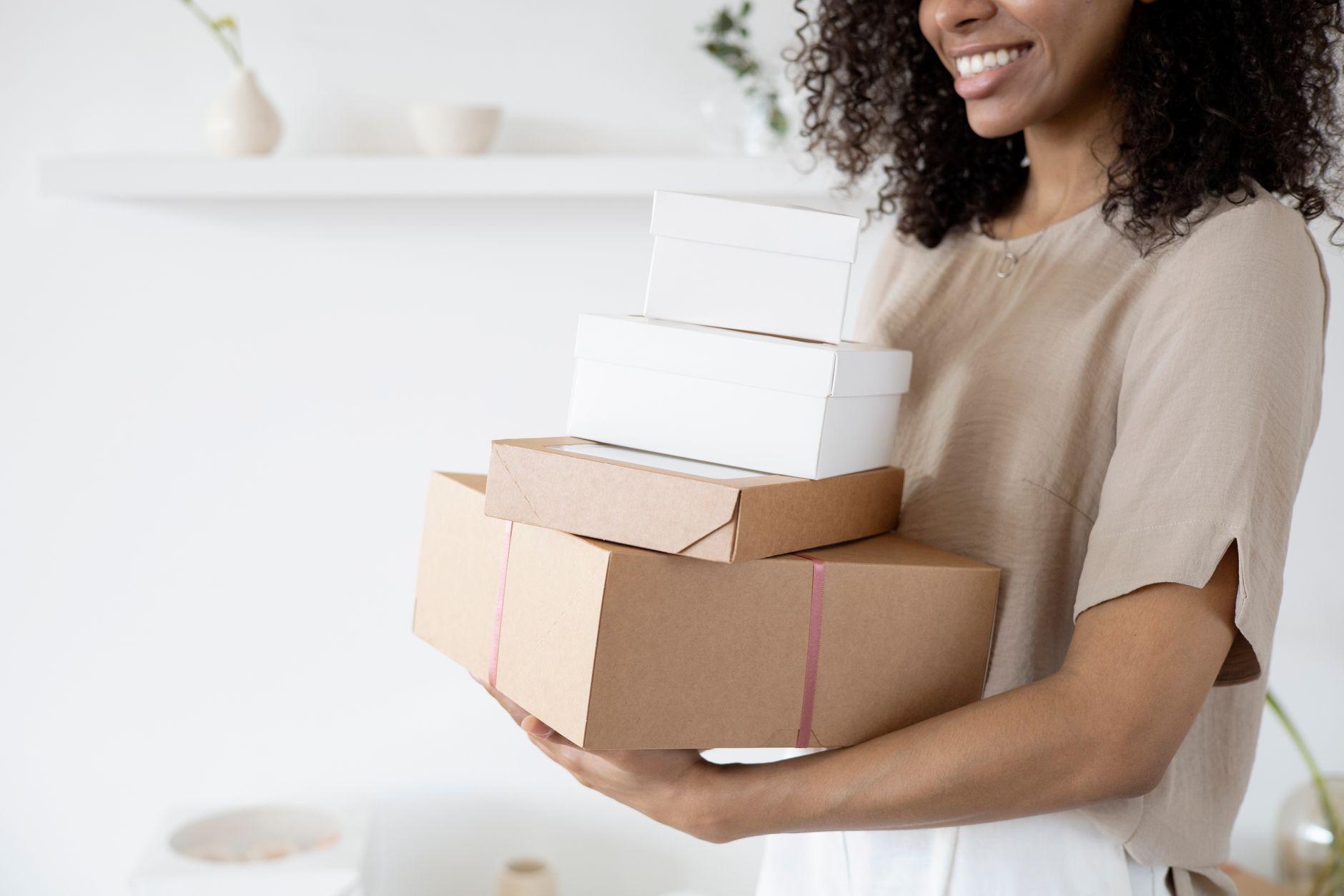 E-commerce românesc: Taxarea coletelor non-UE stimulează numărul de comenzi la magazinele locale