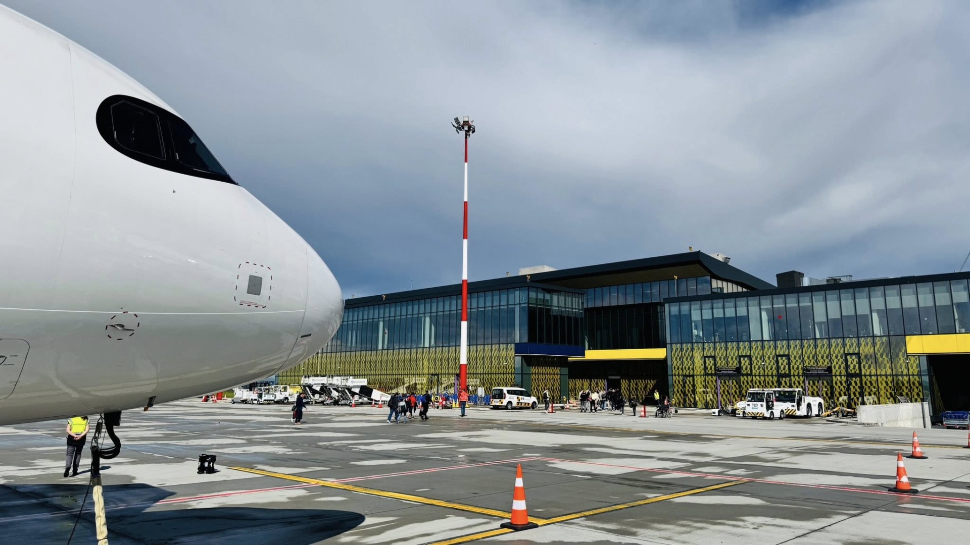 Aeroportul Brașov-Ghimbav investește peste 31 milioane de lei într-un parc fotovoltaic și un sistem de stocare