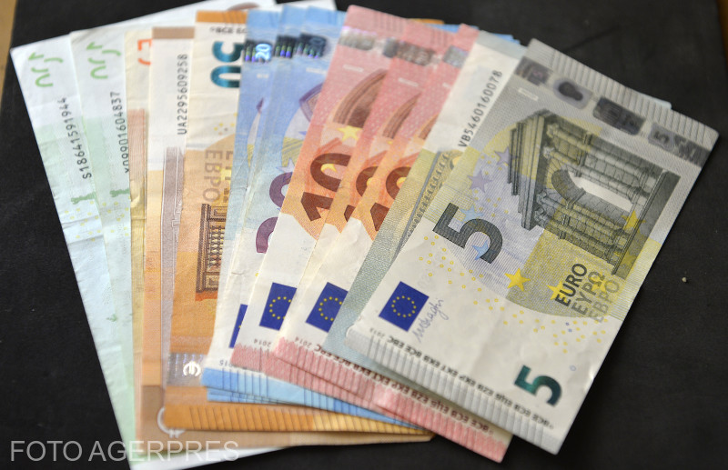 Producția industrială din România suferă o scădere majoră, a doua cea mai mare din Uniunea Europeană