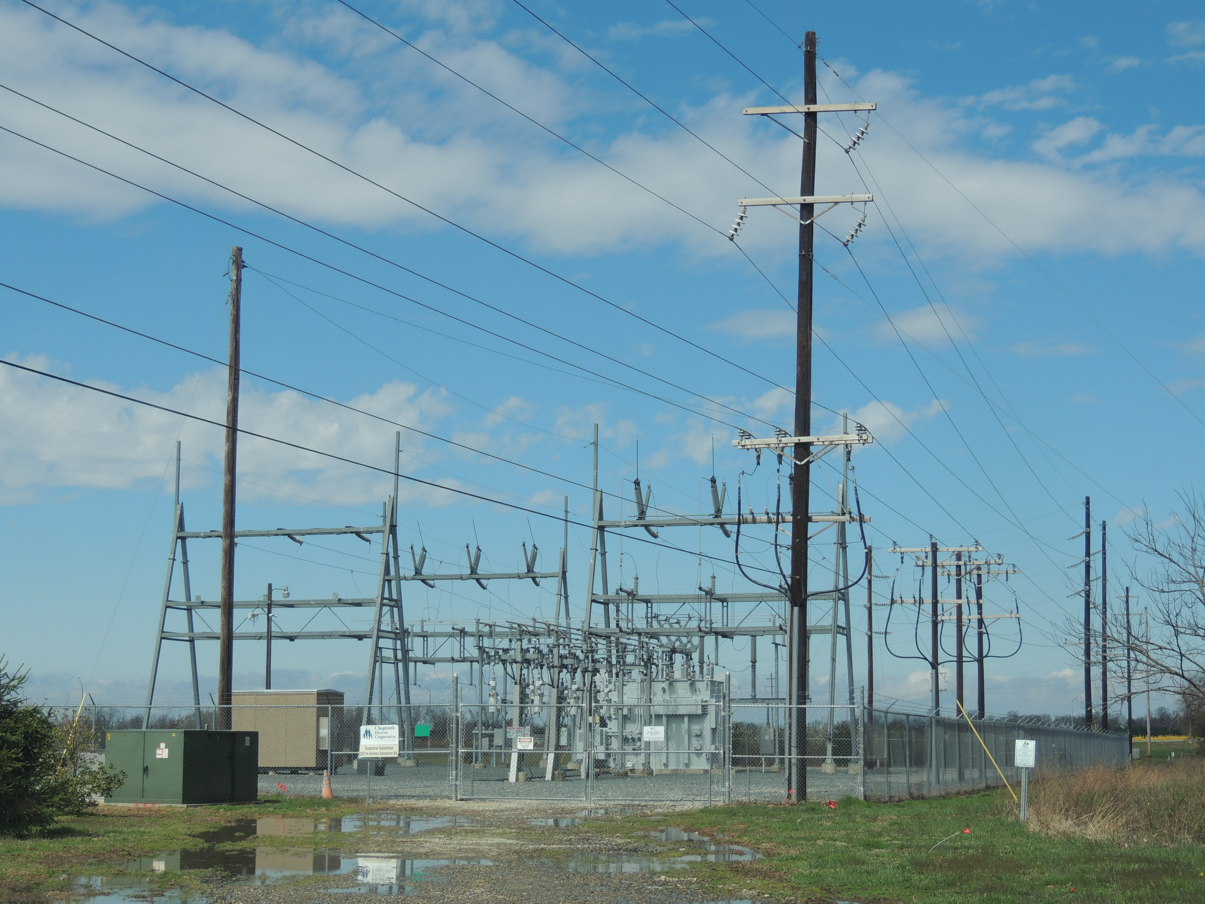 Obstacole legislative în sectorul energetic: de ce rămân prețurile la energie ridicate în România