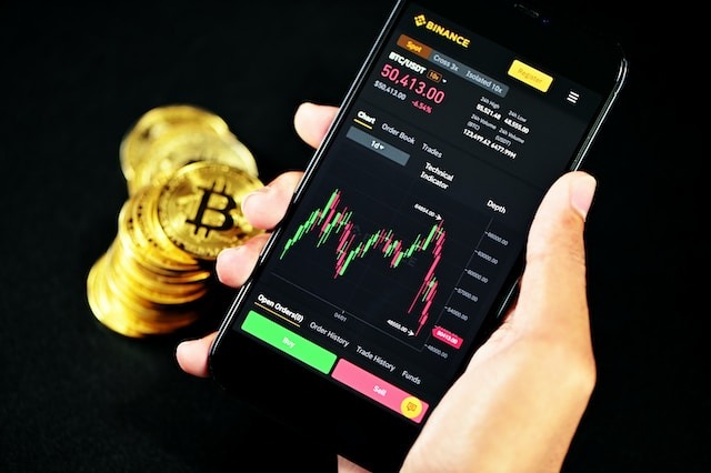 Bursele de criptomonede părăsesc piața din Rusia după interdicția tranzacțiilor între persoane fizice
