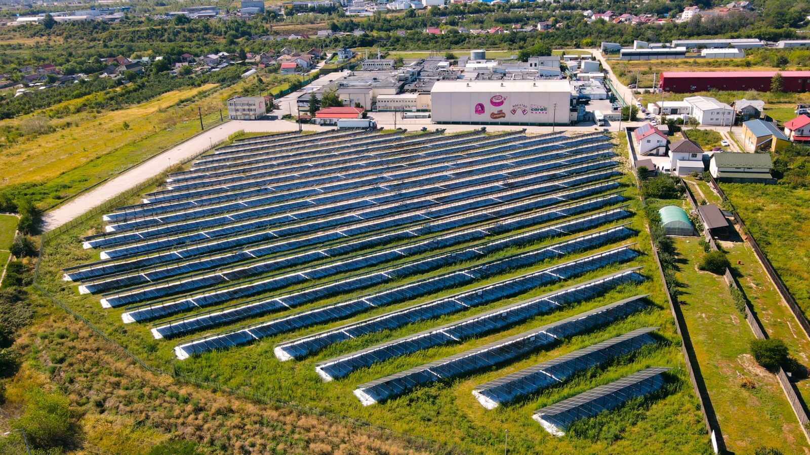 Caroli Foods Group investește 1,3 milioane de euro într-un parc fotovoltaic lângă fabrica din Pitești