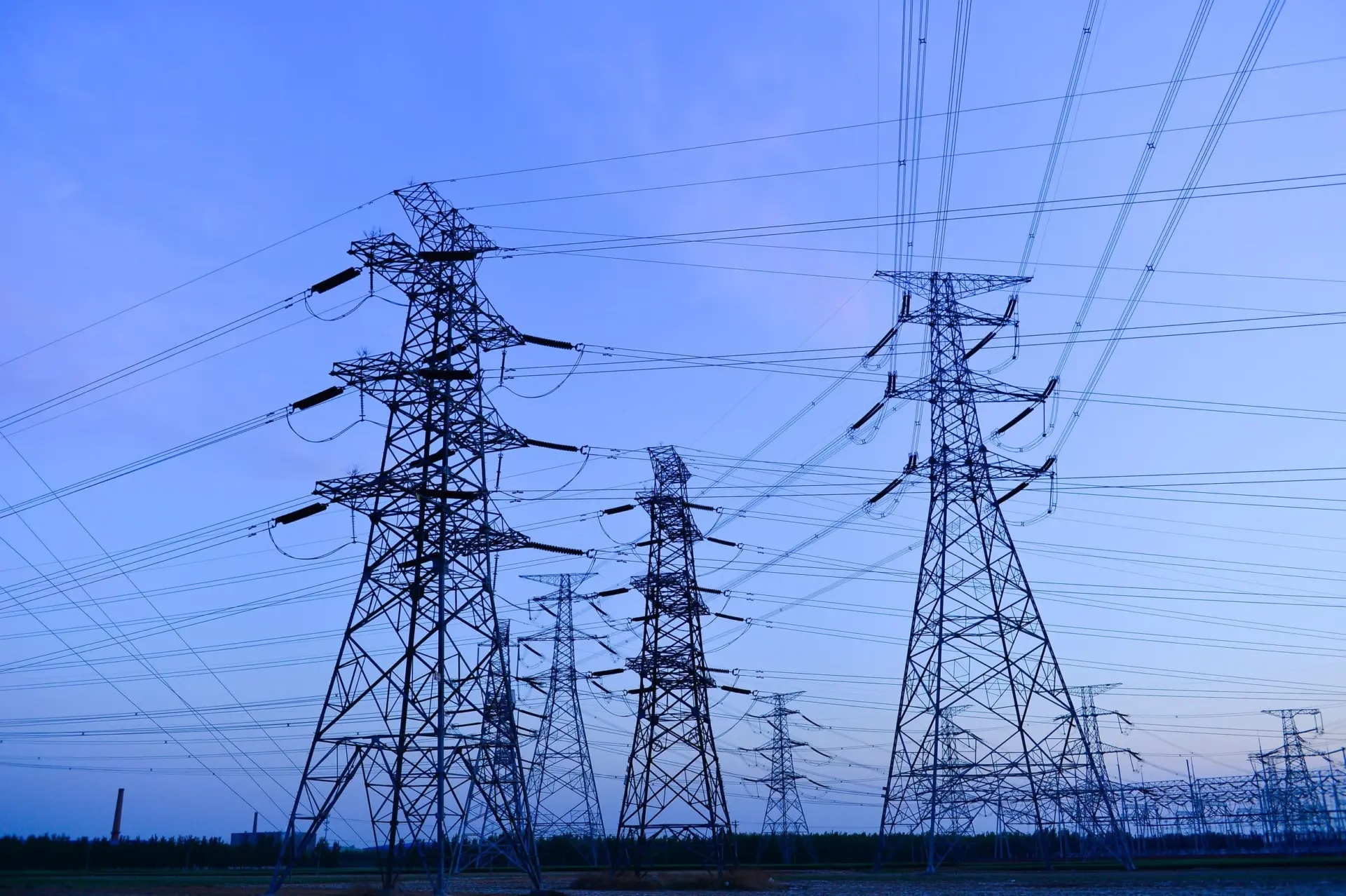 Transelectrica demarează exproprierile pentru cea mai lungă linie electrică aeriană din România