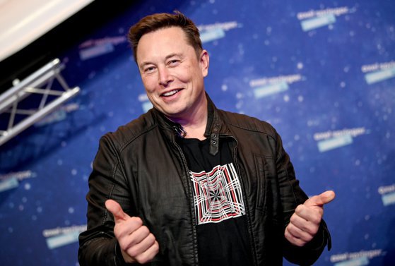 Acțiunile SpaceX au înregistrat o creștere de 10% pe fondul posibilei fuziuni cu Tesla