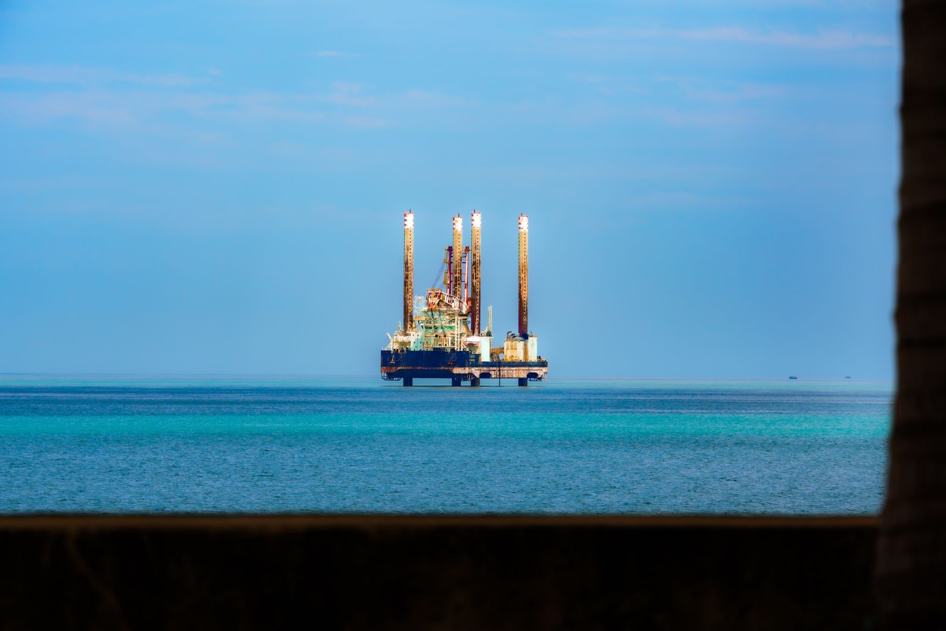 Fitch menține ratingul Romgaz la „BBB-”, cu perspectivă negativă, influențat de ratingul suveran
