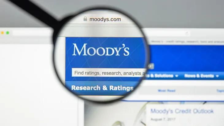 Moody’s: Stabilitatea politică și adoptarea bugetului pentru 2027 susțin consolidarea fiscală a României