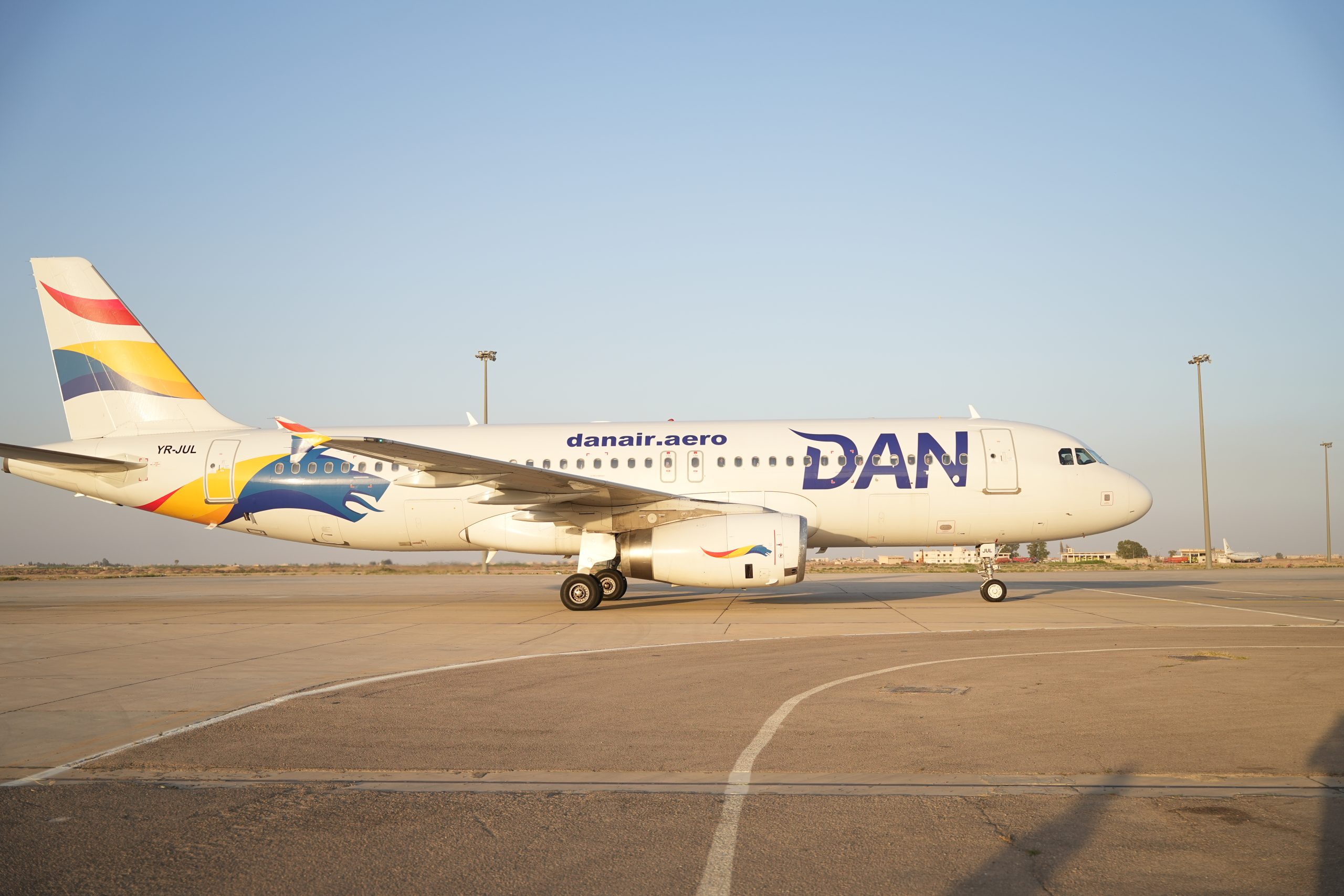 Compania aeriană DAN AIR SRL a depus cerere de intrare în insolvență la Tribunalul Ilfov