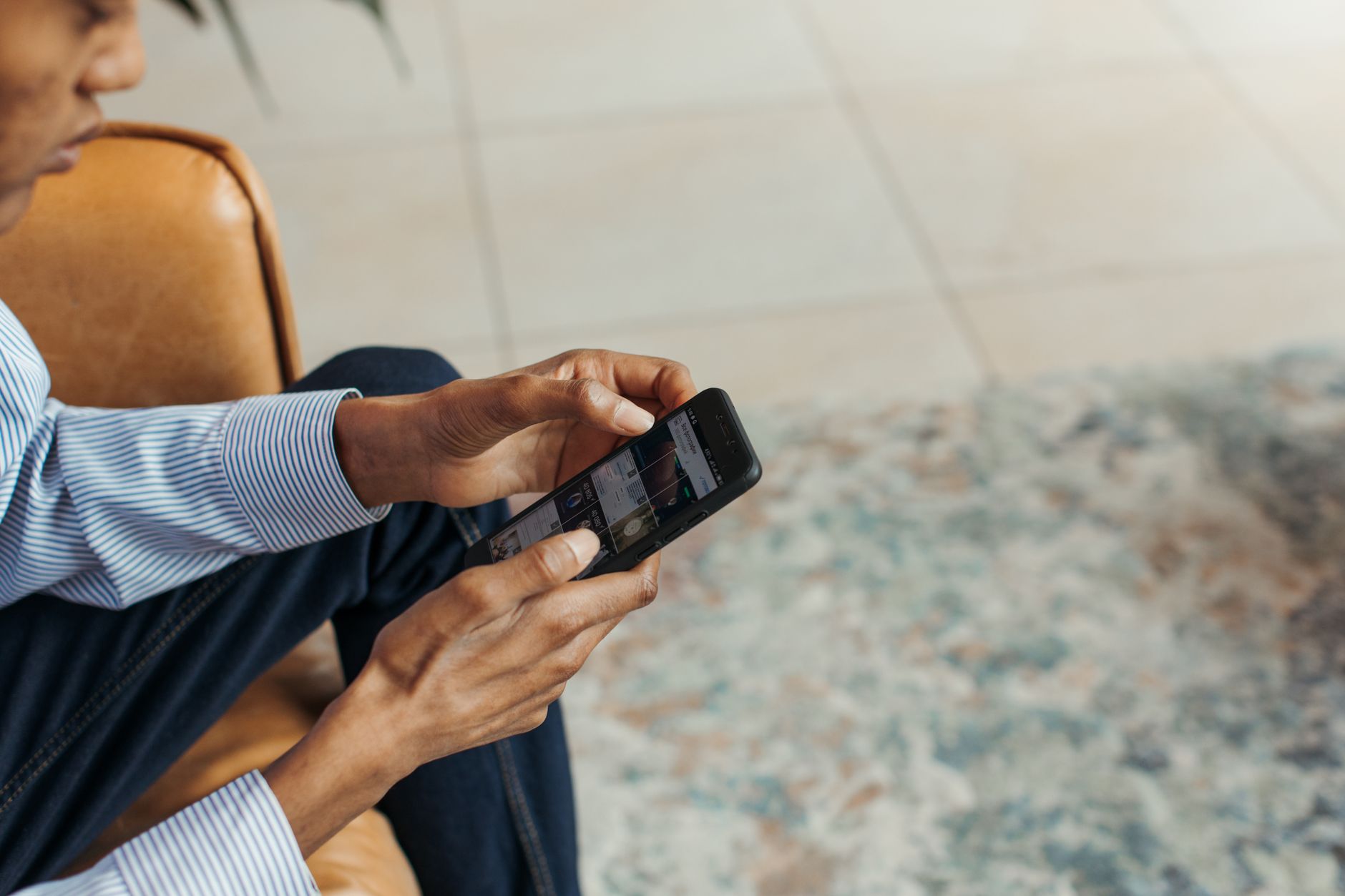 UniCredit Bank introduce deschiderea conturilor de business integral online prin aplicația mobilă