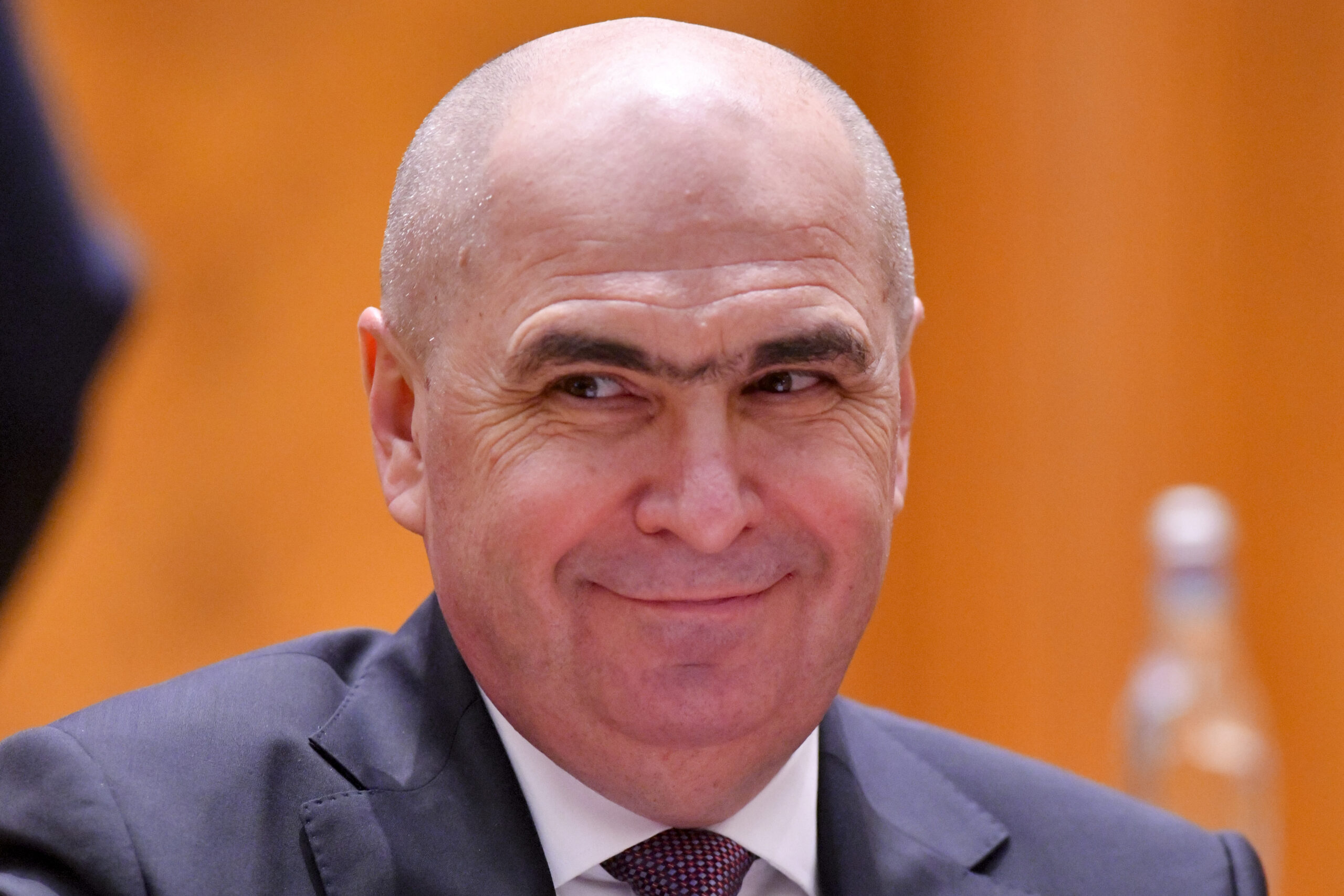Diferențe masive în raportarea deficitului bugetar: 35 de miliarde de lei în plăți restante