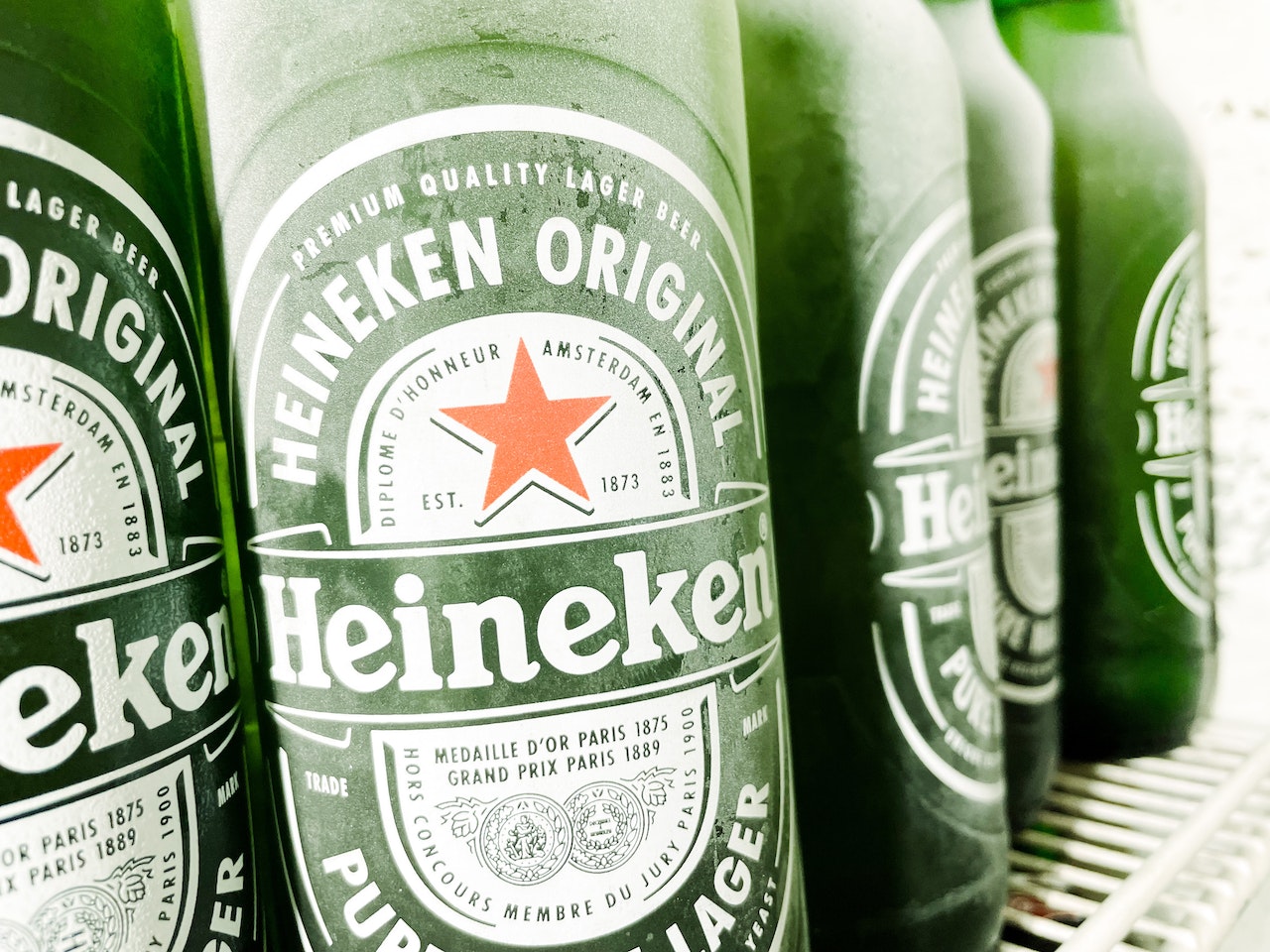 Heineken avertizează operatorii de baruri din Marea Britanie: medicamentele pentru slăbit pot scădea vânzările