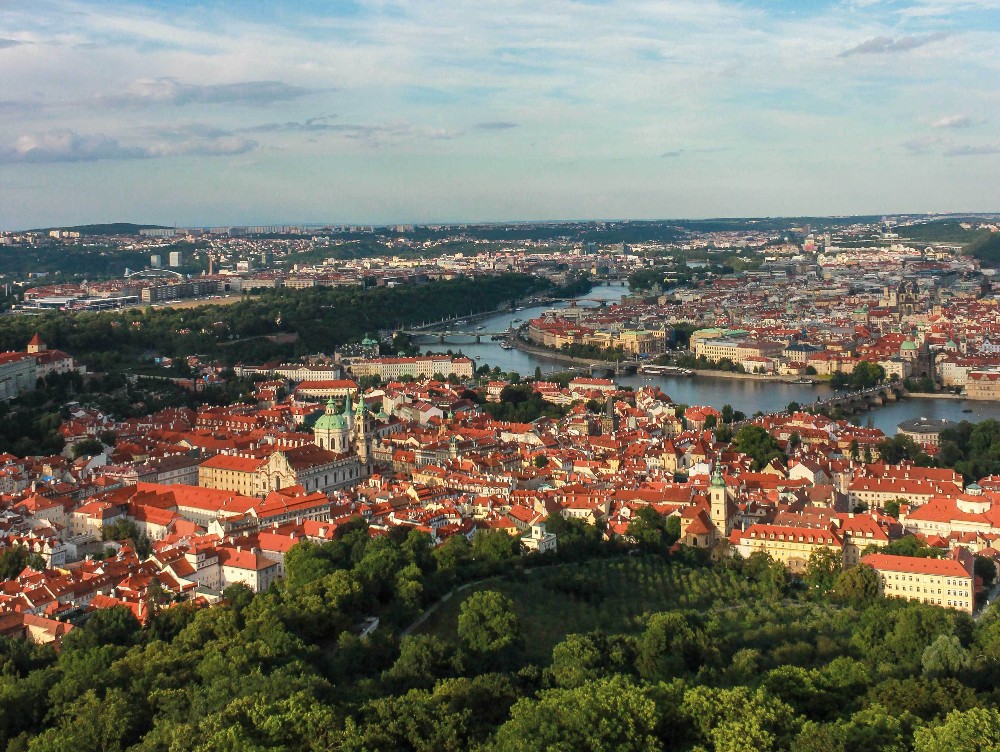 Transformare urbană masivă în Praga: Investiții de peste 10 miliarde de dolari în zone industriale