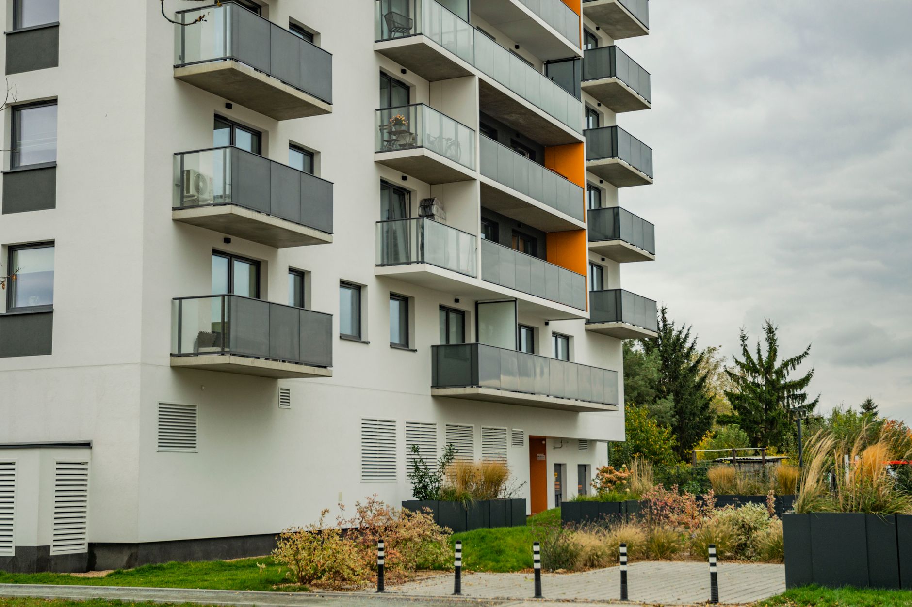 Românii investesc tot mai mult în imobiliare în Serbia din cauza prețurilor mai mici