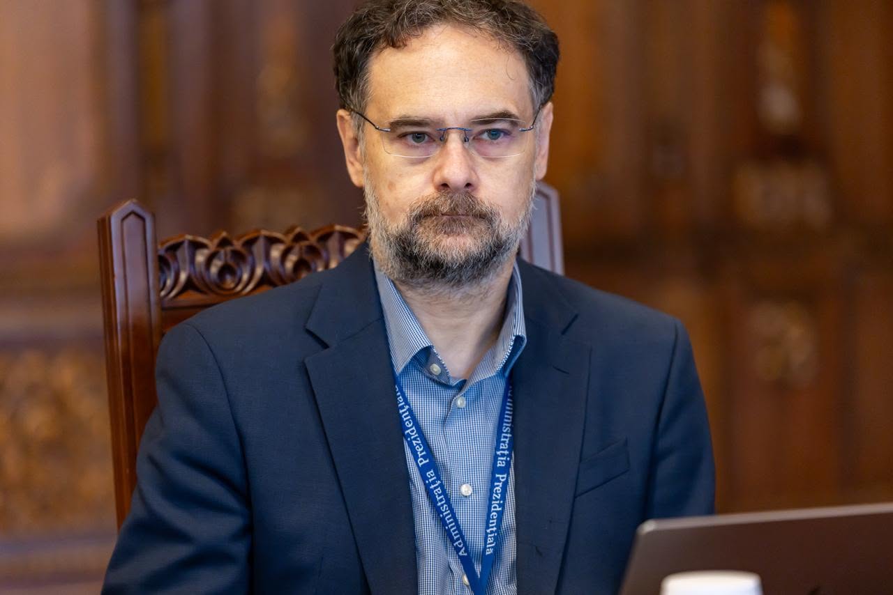 Încrederea analiștilor în economia României a crescut în septembrie, dar rămâne sub pragul neutru