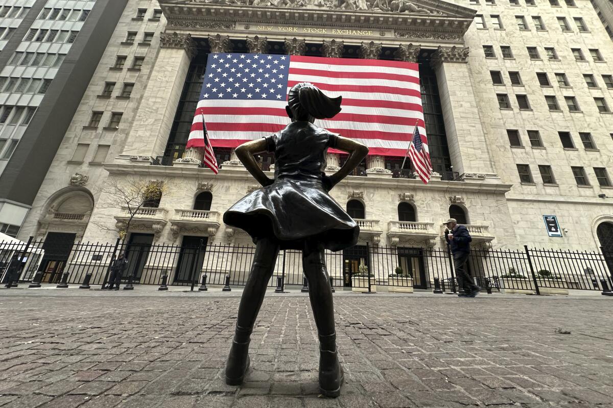Schimbarea de paradigmă pe Wall Street: Investitorii renunță la AI pentru sectoarele energie și sănătate