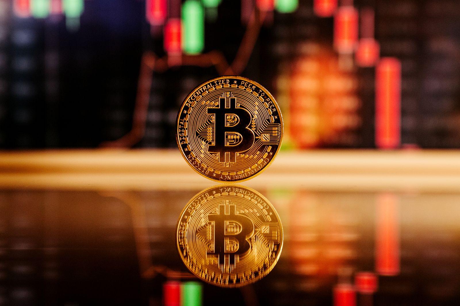 BlackRock administrează peste 800.000 de bitcoini prin fondul IBIT, dar activele aparțin investitorilor