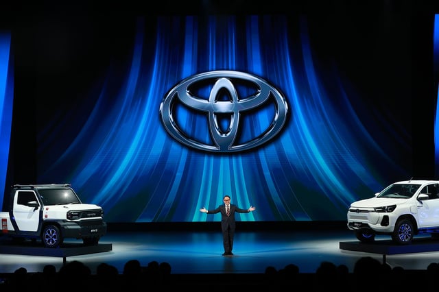 Toyota vizează venituri de 1,7 miliarde dolari din vânzarea de motoare hibride și cu combustie