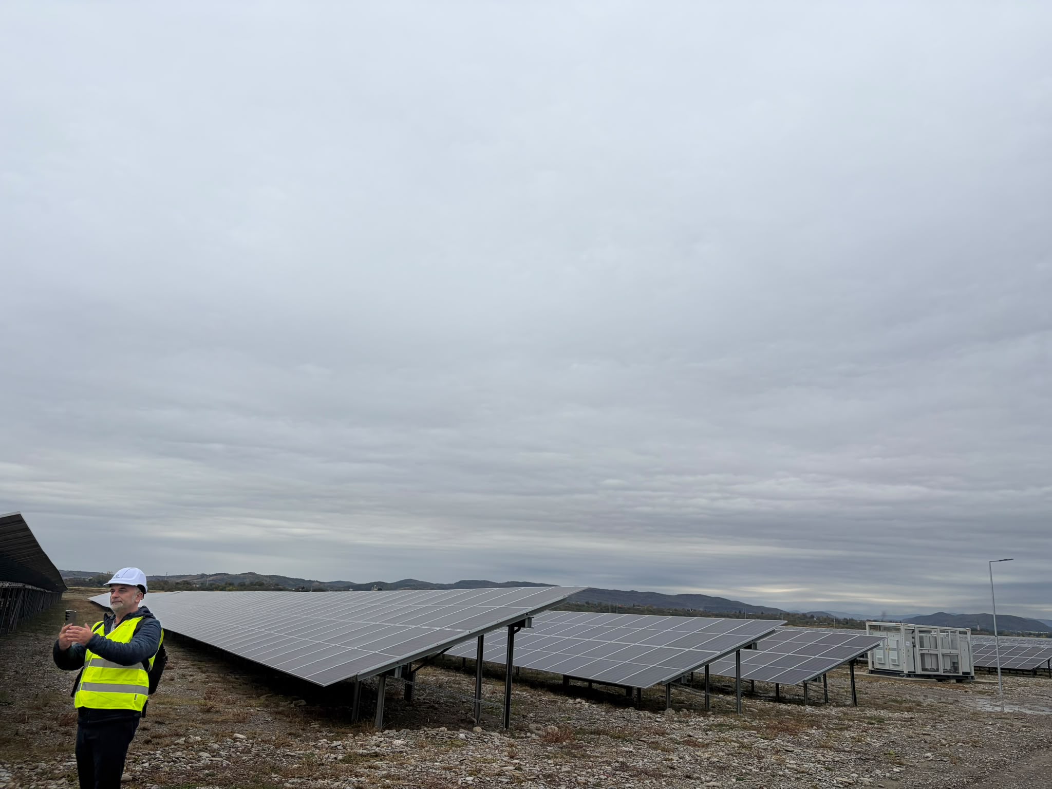 NEPI Rockcastle finalizează un nou parc fotovoltaic de 56,2 MW în județul Prahova