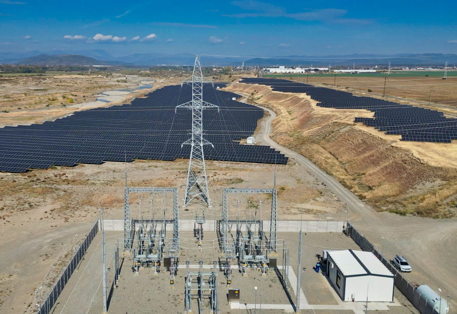 NEPI Rockcastle inaugurează un parc fotovoltaic de 56,2 MW în județul Prahova