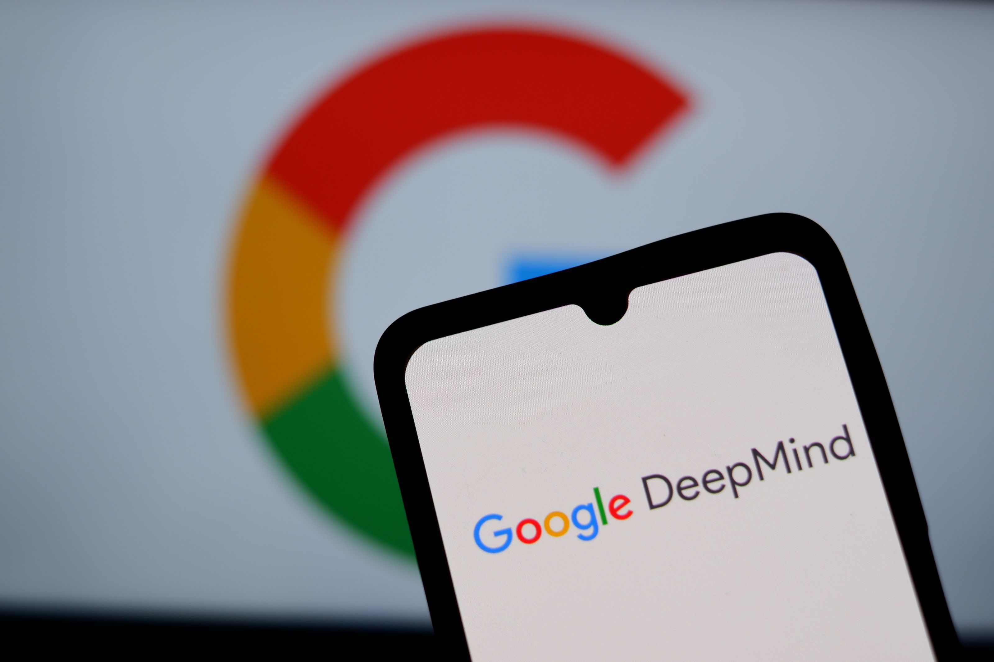Acțiunile Google au scăzut cu peste 10% după creșterea masivă a cheltuielilor pentru AI