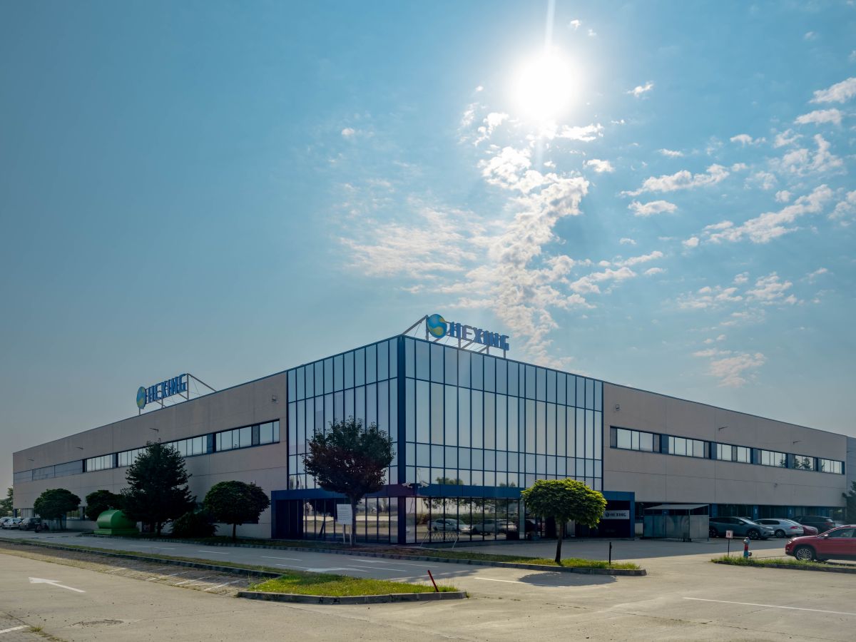 Hexing dezvoltă la Timișoara un hub regional pentru service și testare de echipamente fotovoltaice