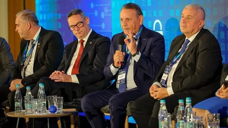 Avertisment de la ANRE privind prețurile la energie și necesitatea investițiilor în infrastructură
