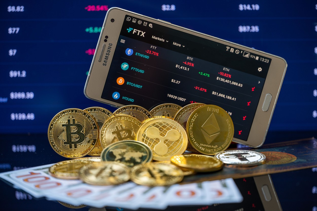 Breșă de securitate masivă la Binance: platforma a suspendat tranzacțiile după o fraudă de 6,3 miliarde de dolari
