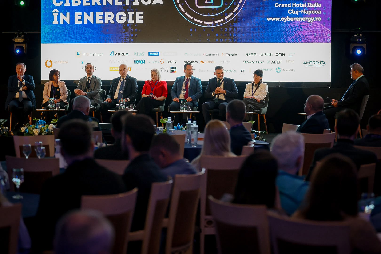 Deficitul de specialiști în sectorul energetic: nevoia de parteneriate între universități și companii