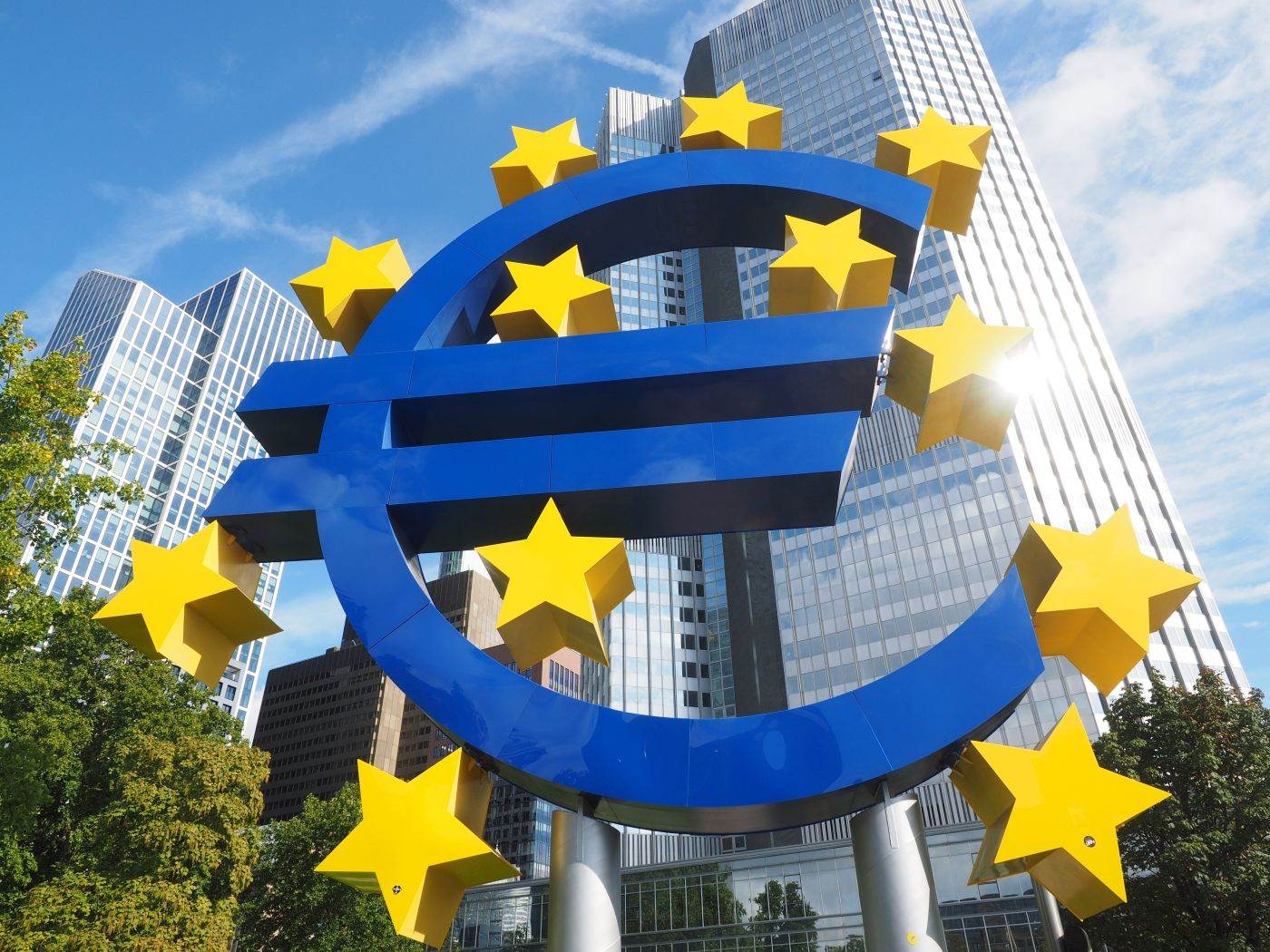 Creșterea economică în zona euro a încetinit la 0,4% în trimestrul trei, pe fondul contracției Franței