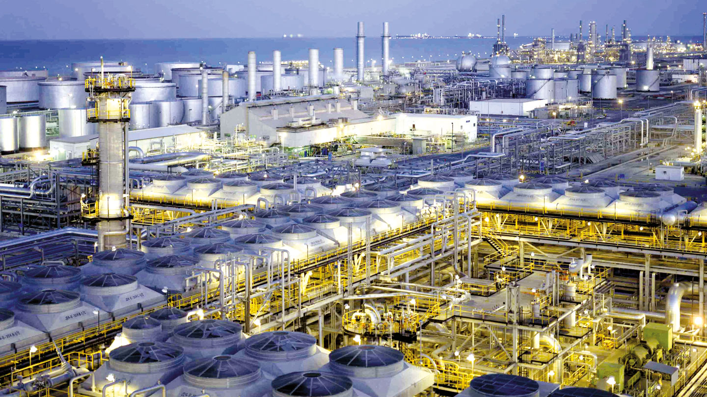 Saudi Aramco suspendă livrările de petrol către Europa din cauza atacurilor asupra infrastructurii