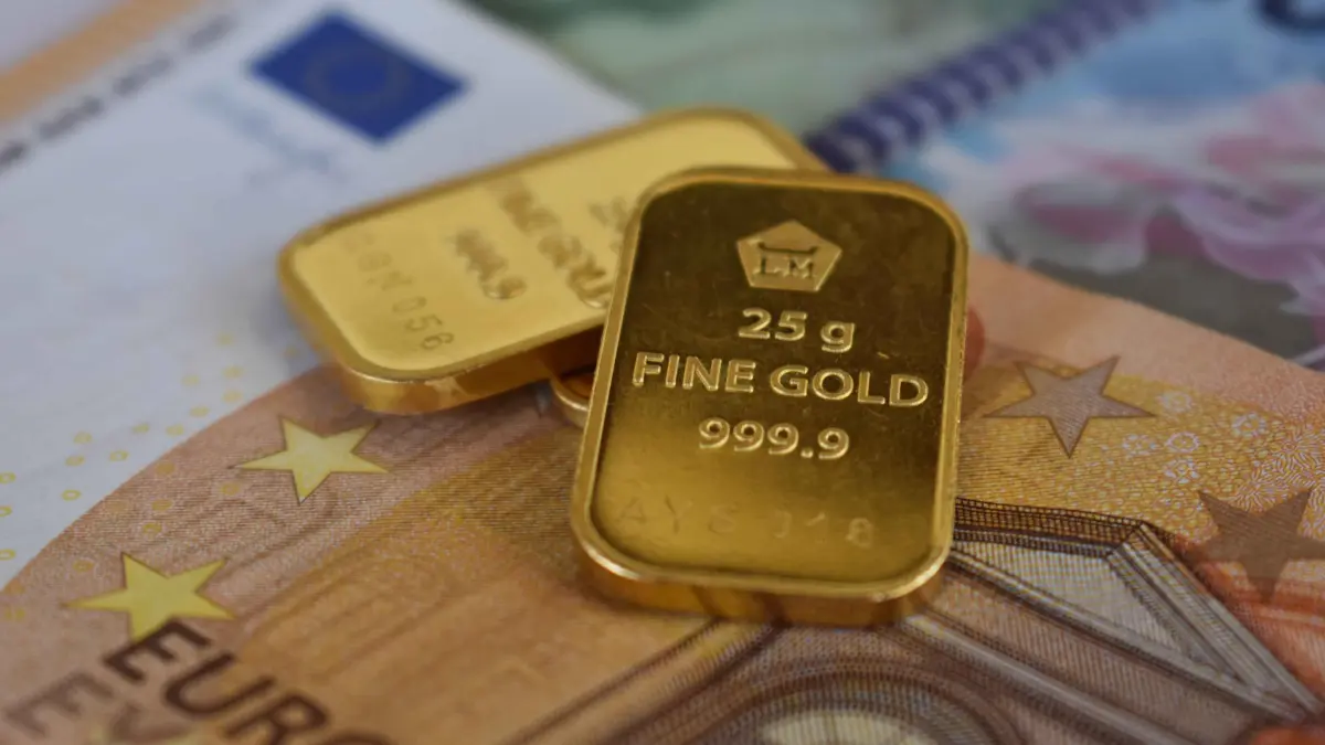 Evoluția prețului aurului indică o criză financiară iminentă, avertizează economistul Radu Georgescu