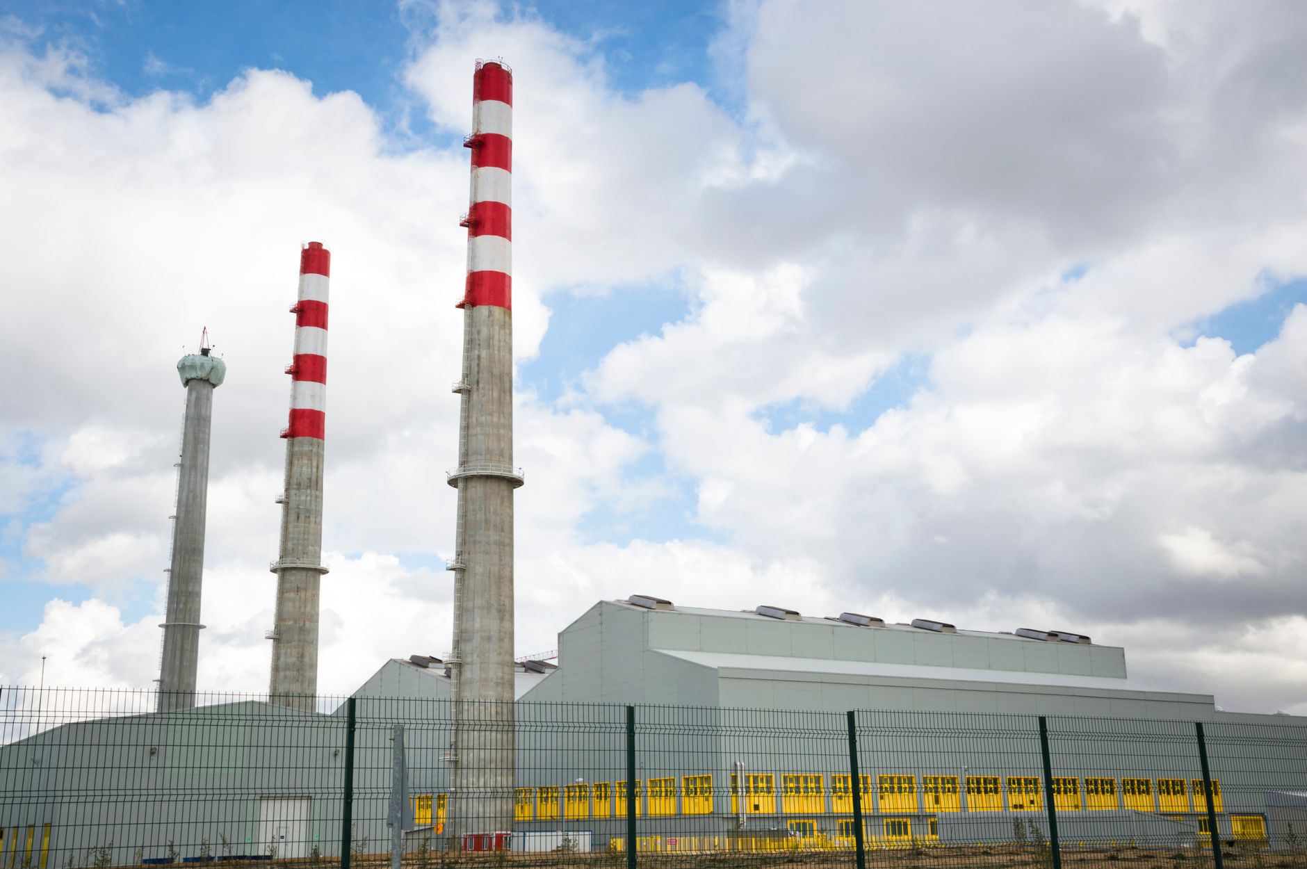 Centrala termoelectrică Romgaz de la Iernut va intra în operare comercială până la jumătatea anului 2027
