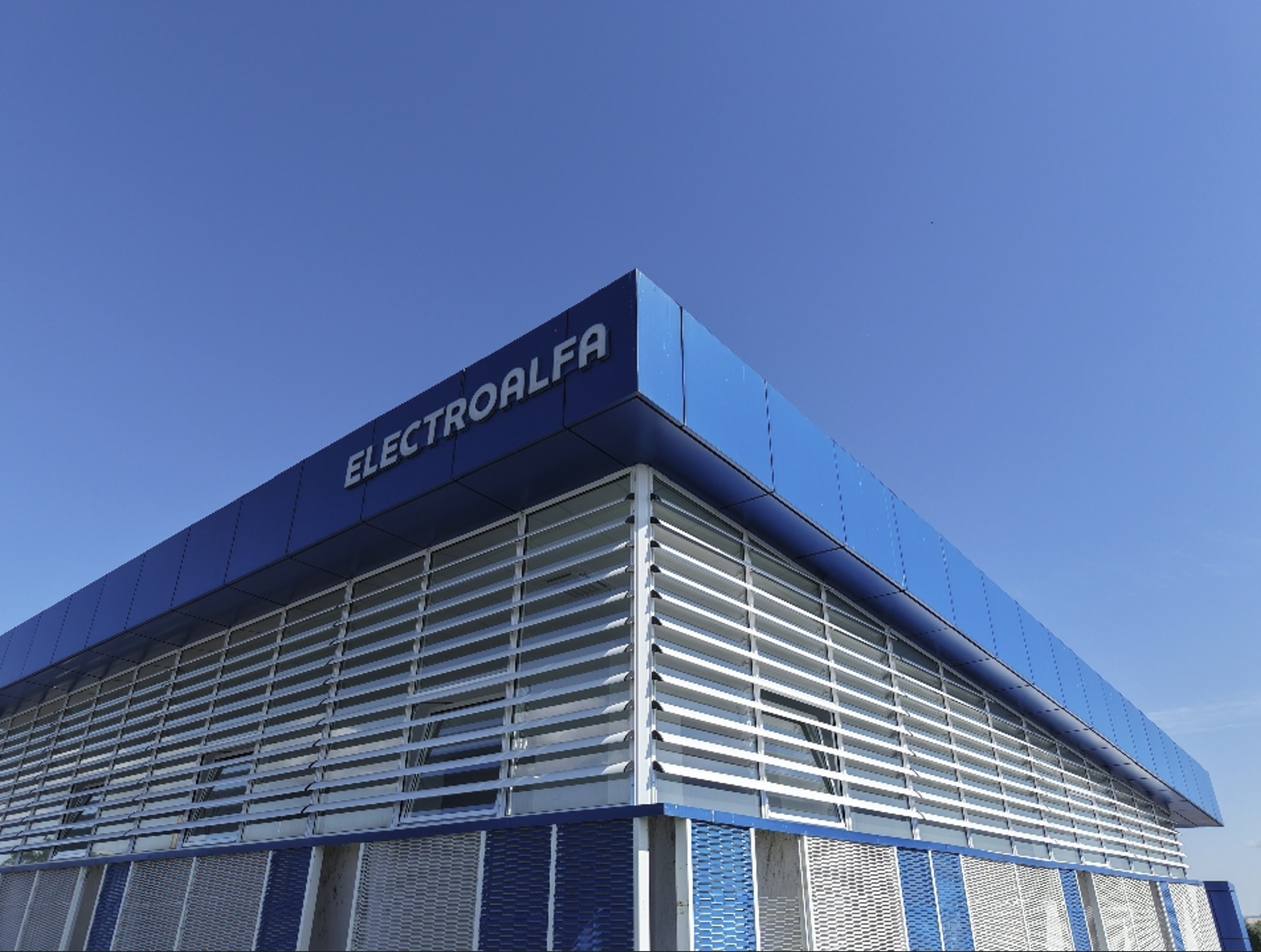 Electro-Alfa International finalizează achiziția a 99,99% din capitalul social Elcomex IEA