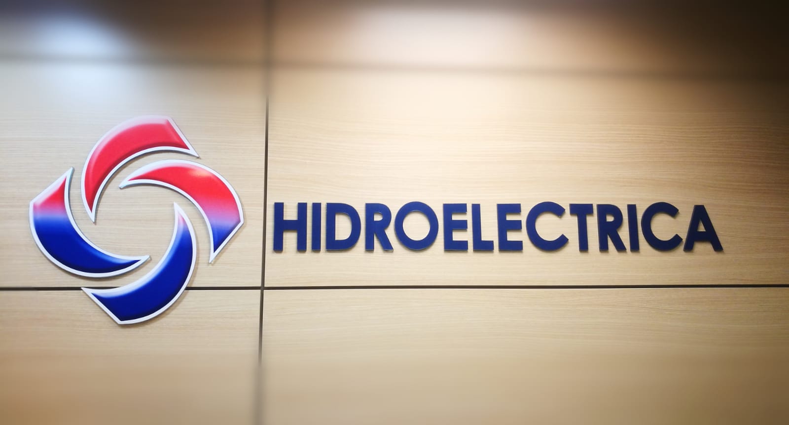 Hidroelectrica investește peste 8 milioane de lei în asigurarea răspunderii profesionale pentru conducere